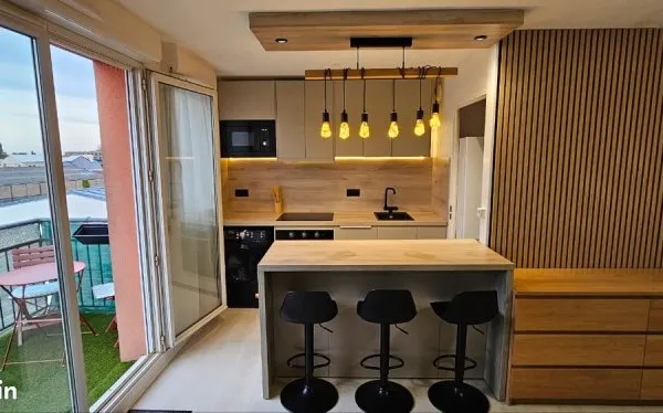 Appartement 47m2 F2 meublé et équipé face gare PERSAN