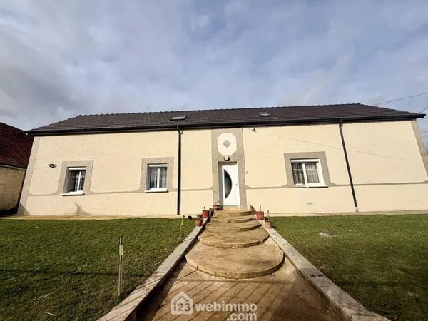 Maison - 211m² - Versigny