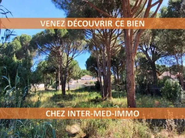 Terrain constructible 935 m²