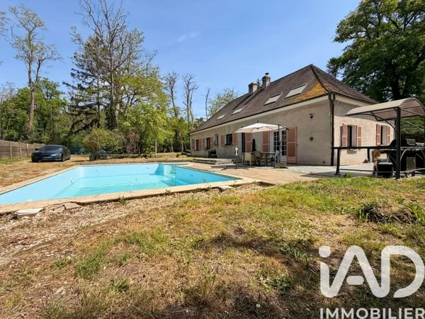 Maison 9 pièces 200 m²