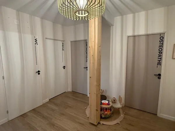 Commerce Location Saint-Lys  18m² 500€