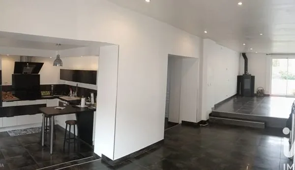 Maison avec appartements 2 pièces 177 m²