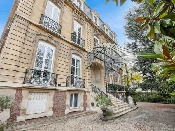 Appartement 3 pièces 124 m²