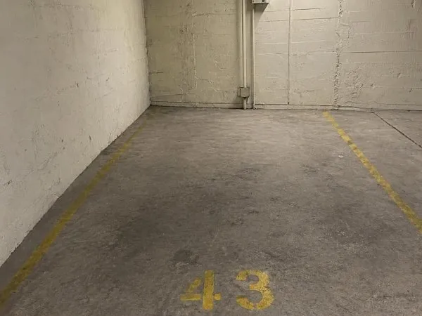 Parking 12 m²