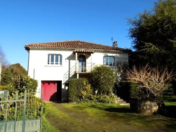 Maison ancienne au coeur du village