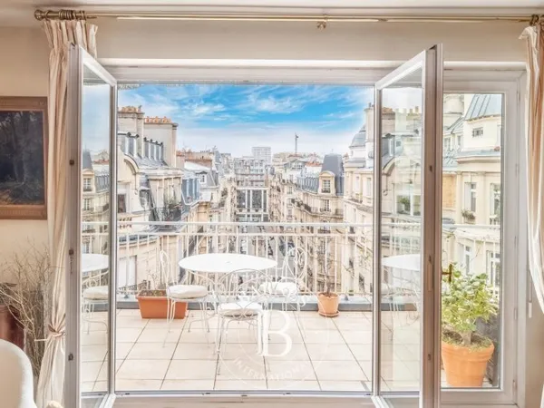 Vente appartement Paris 7 - Breteuil - Terrasse de 40m² - 3 Chambres - Parking possible