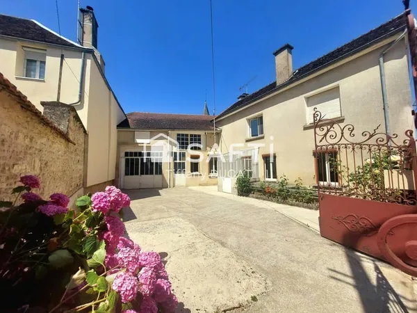 Maisons avec grandes dépendances