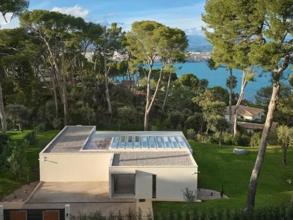 Maison 6 pièces 403 m²