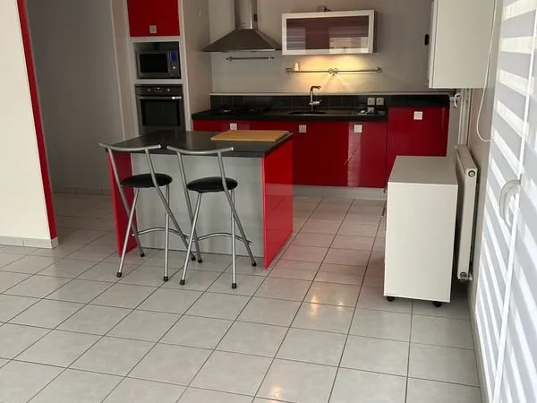 Appartement F3 garage cave piscine