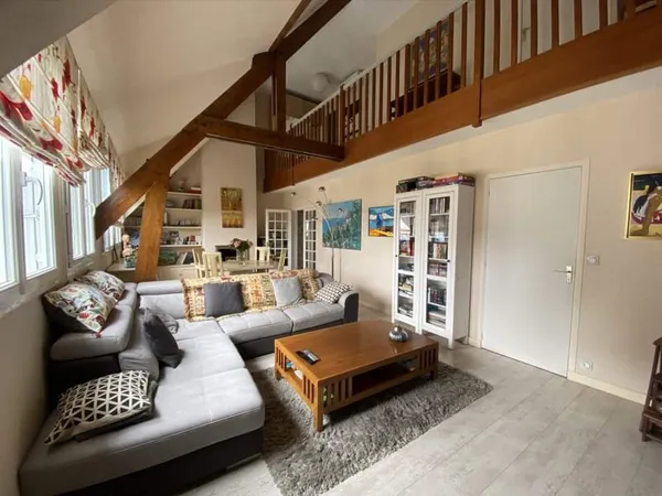Appartement 6 pièces 155 m²