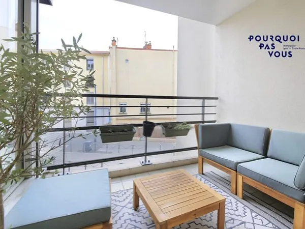 -SOUS COMPROMIS- T3 récent avec balcon et garage