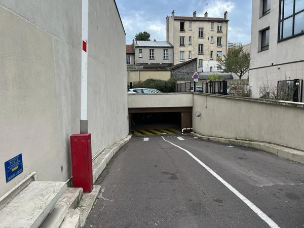 Parking Bagnolet - Métro Gallieni