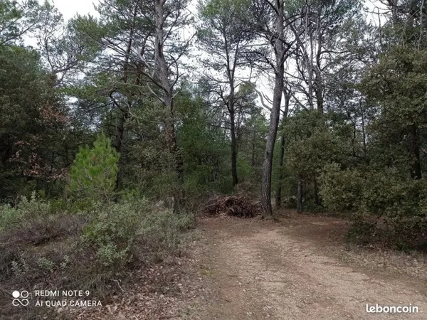 À vendre terrain non constructible