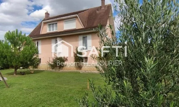 Maison rénovée avec terrain à Cézy