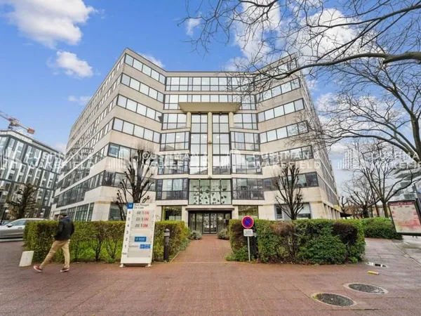Bureaux 2 pièces 498 m²