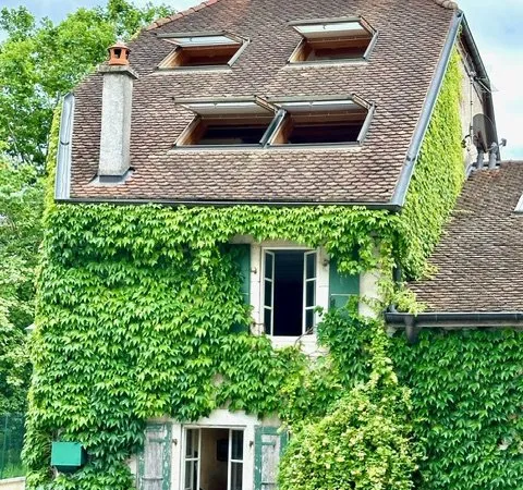 SERGY 01630, maison de village 100m2 avec terrain 177m2 avec