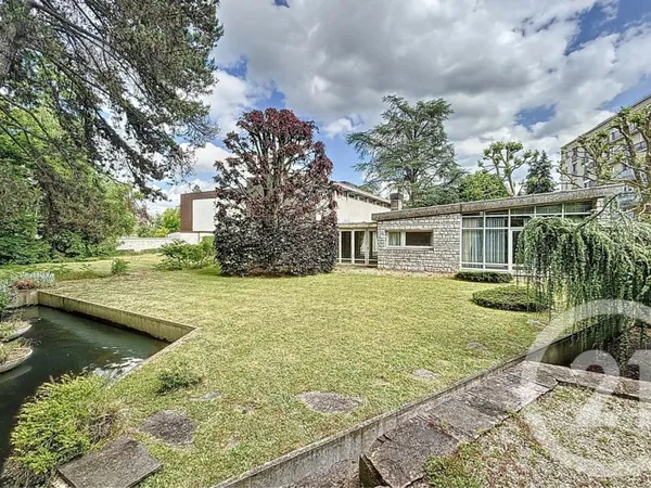 Maison 7 pièces 205 m²