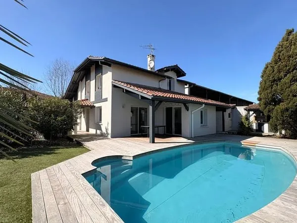 Maison 6 pièces 150 m²