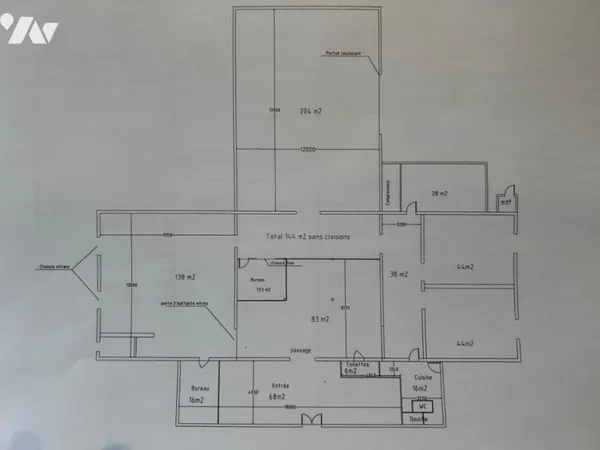 Local d'activités 720 m²