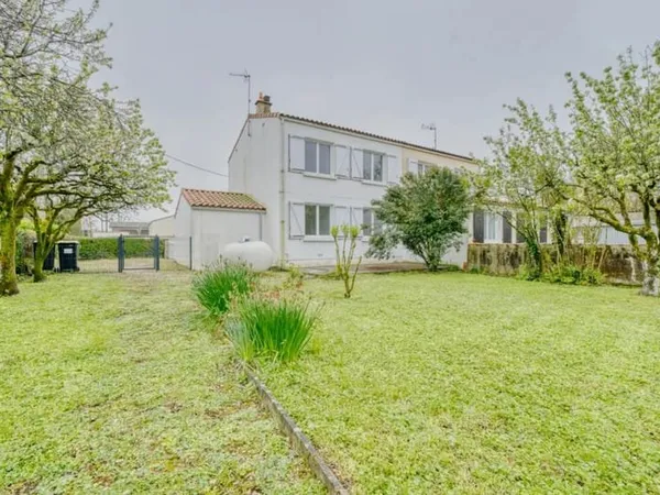 Maison de 4 pièces de 83 m² à Saint-Georges-du-Bois