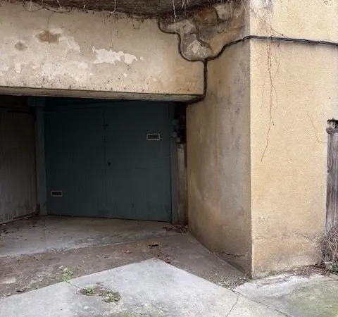 Stationnement Vente Cour-et-Buis  20m² 30000€