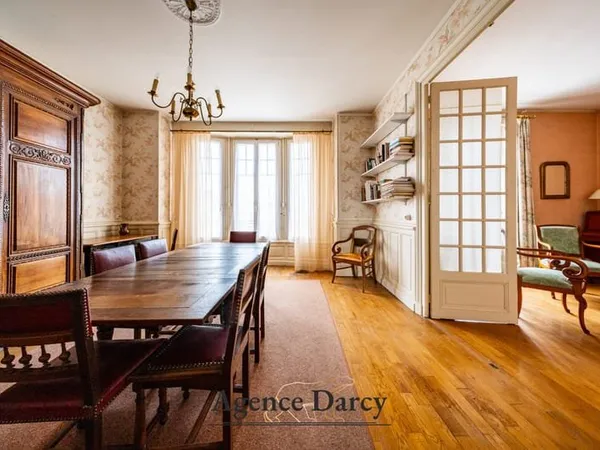 Appartement au dernier étage avec ascenseur, à deux pas de l
