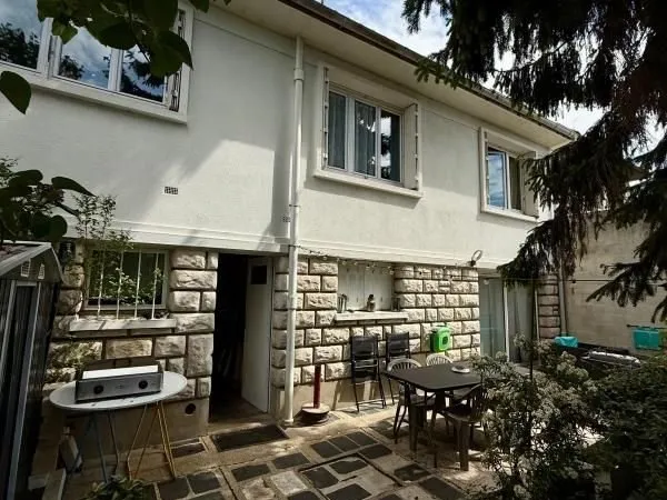 Maison 6 pièces 216 m²