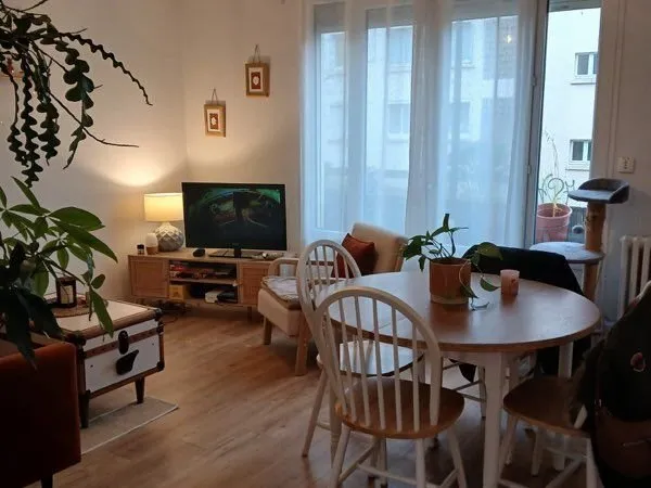 NANTES - Quartier Saint-Mihiel / Saint-Donatien T3 de 54 m² - 2 chambres - Parking boxé - Semi-meubl