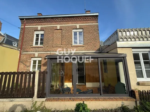 Bâtiment 160 m²