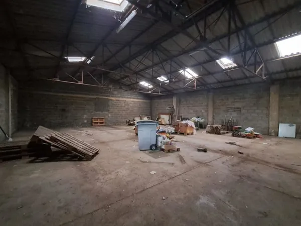 Parking / box 540 m2