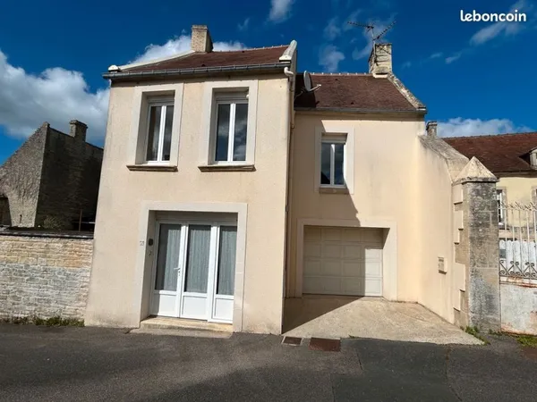Maison 5 pièces 110 M2 Creully Centre