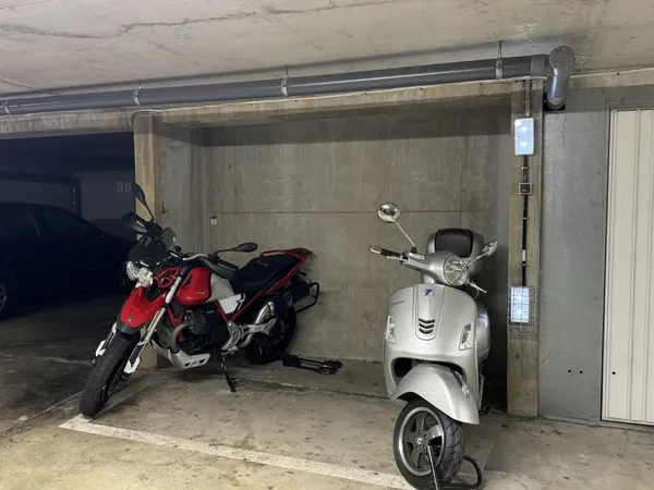 Loue parking - 3m²