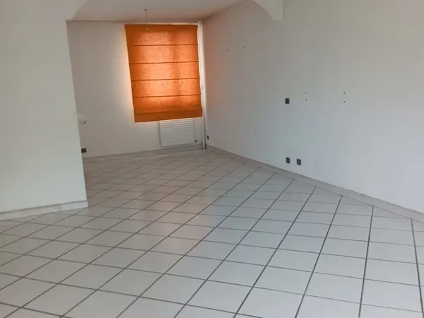 Grenoble t4 85m2+ parking prive
