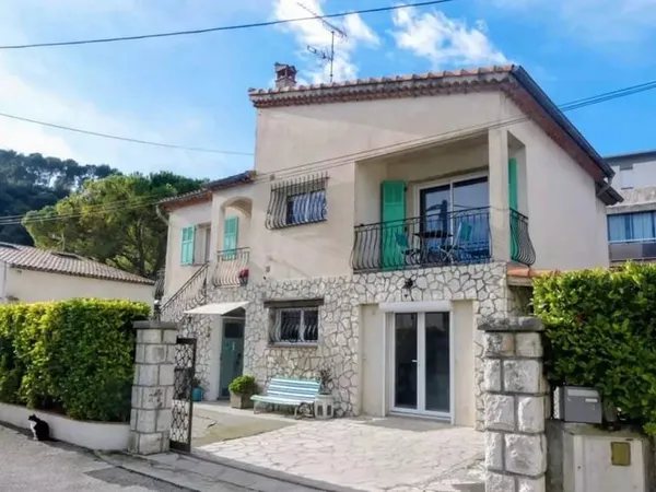 Maison 3 pièces 169 m²