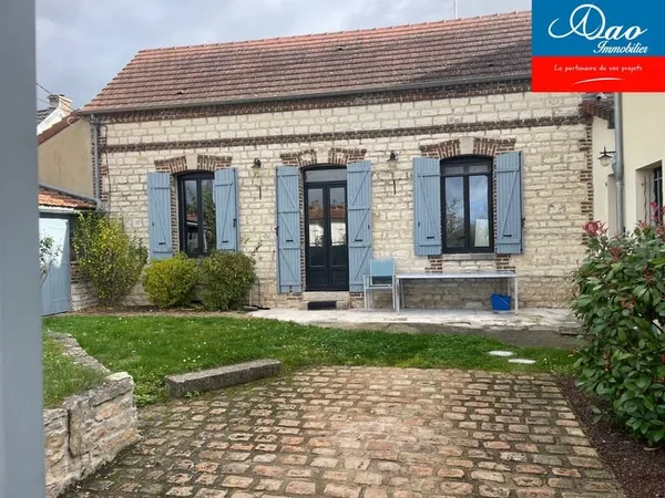 Sainte Savine proche Gare - Maison de caractère avec garage