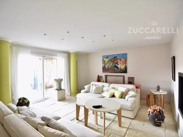 Maison divisée en 3 Appts de type 3P Colomars