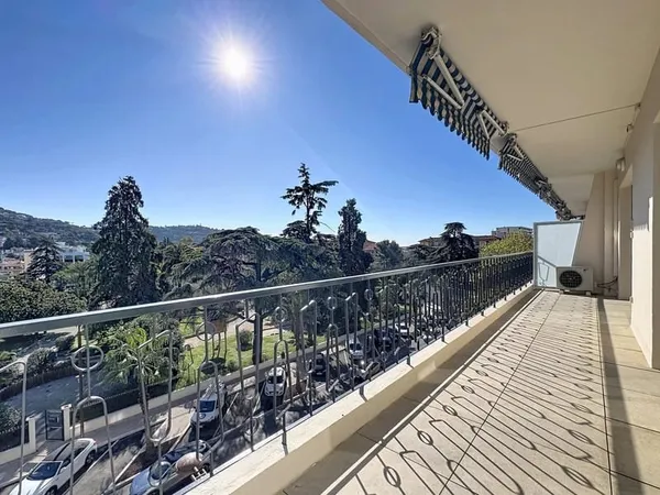 Appartement 2/3p71m², terrasse avec vue dégagée, garage - Le Cannet, Square Carnot