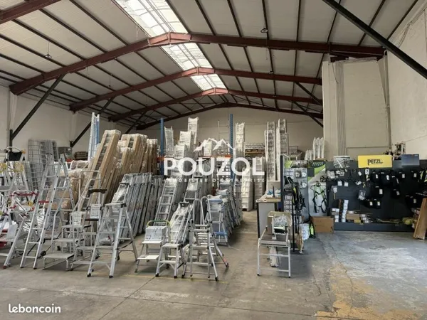LOCAL D'ACTIVITE 1175 m² AUBIERE
