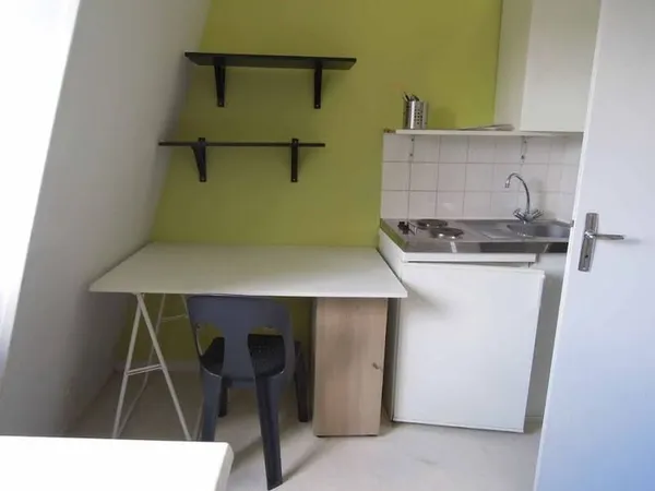 Studio 1 pièce 13 m²