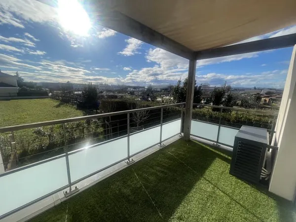 A LOUER Chassieu T4 Duplex 100m2 hab