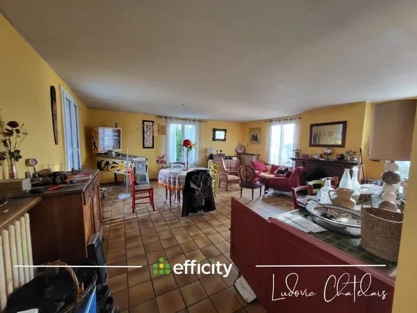 Maison 8 pièces 235 m²