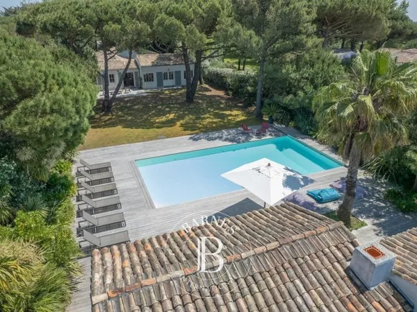 Villa Du Saunier- 5 chambres - Piscine - Proche Golf