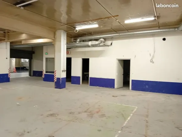Local d'activité 220m²- Parking Saemes Porte d'Orléans - 14ème arrondissement de Paris