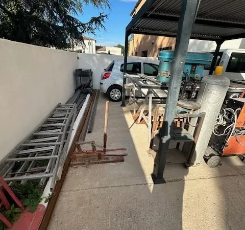 Local 56 m² Lunel-Viel