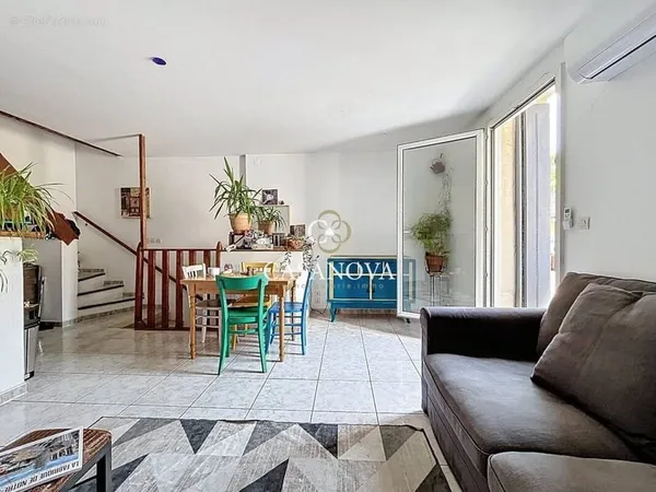 Maison sans copropriété à vendre à Clermont-l'Hérault, idéale pour investissement locatif