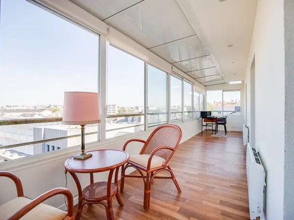 A vendre Nantes - Saint-Clément, appartement de 3 chambres au dernier étage avec terrasse