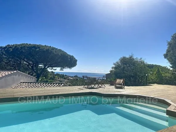 Belle vue mer pour cette maison provencale au calme et 4 chamb