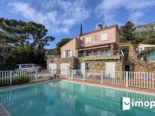 Villa vue panoramique au calme