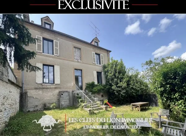 MAISON DE BOURG AVEC JARDIN ET DÉPENDANCE