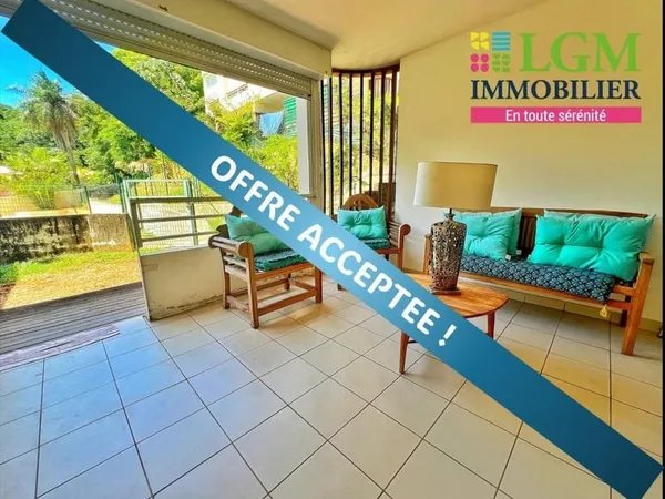 MONTABO (97300) - Appartement trois pièces de 71 m² avec jardin